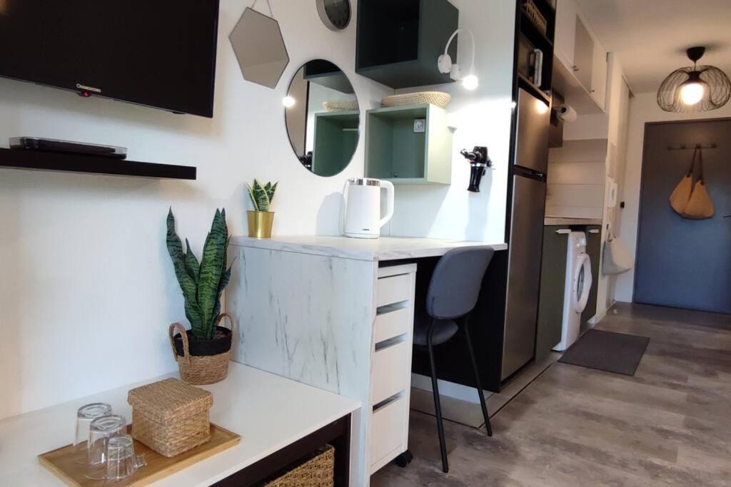 Apartment Manhattan Climatise Balcon Ensoleille Parking Nord Montpellier